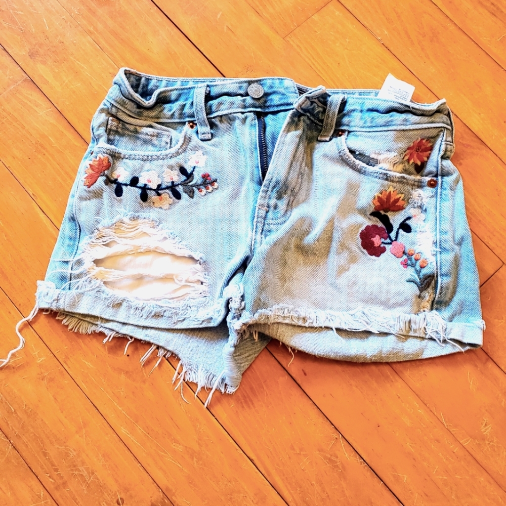 Floral embroidered jean shorts